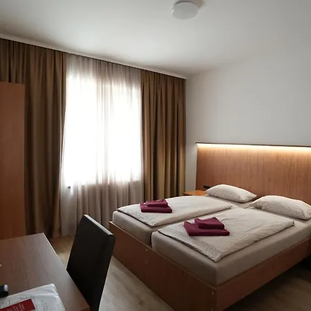 Berl Inn-3